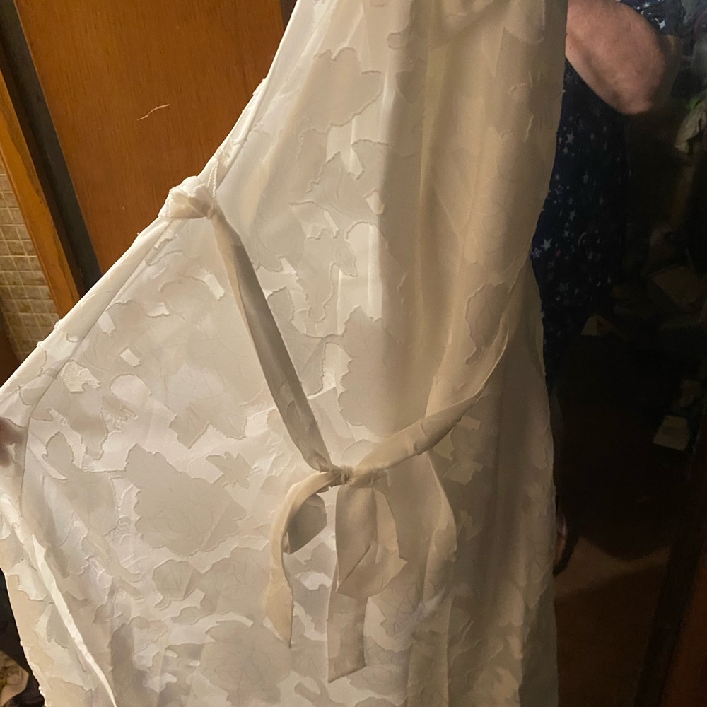 Lulu's Chic White Dress NWT - Picture 7 of 10